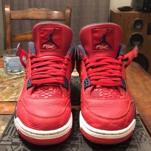 Air Jordan 4 Retro SE FIBA 2019